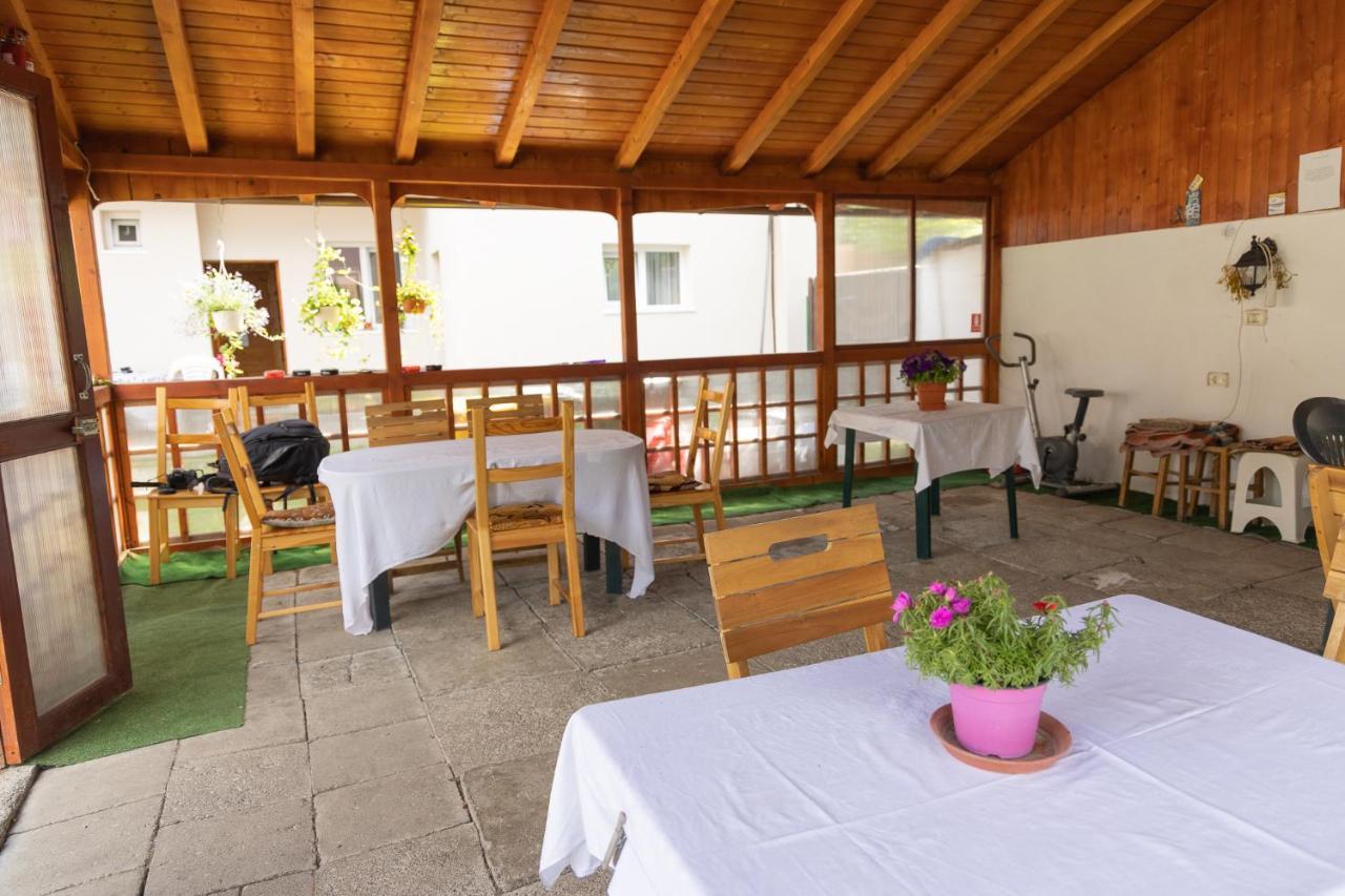 Pensiunea Montan Buşteni Exterior foto