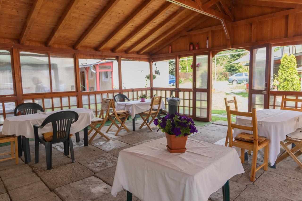 Pensiunea Montan Buşteni Exterior foto