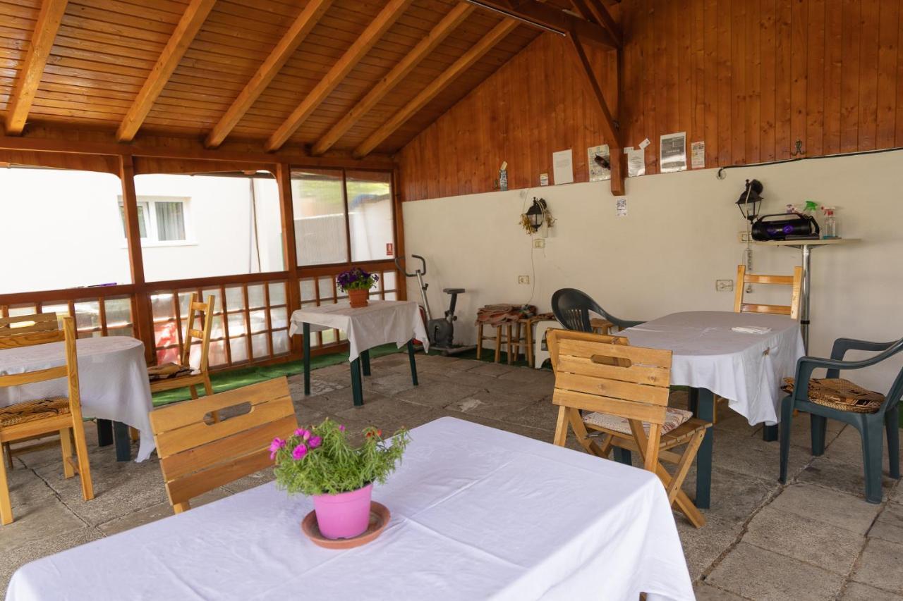Pensiunea Montan Buşteni Exterior foto