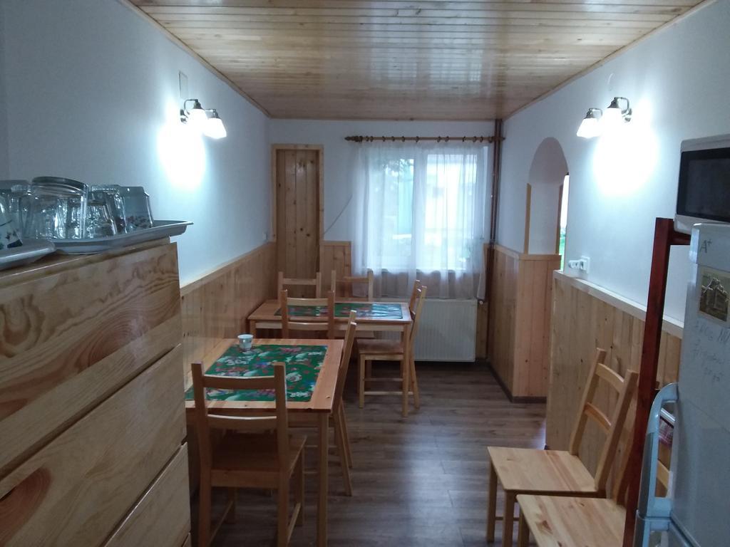 Pensiunea Montan Buşteni Exterior foto