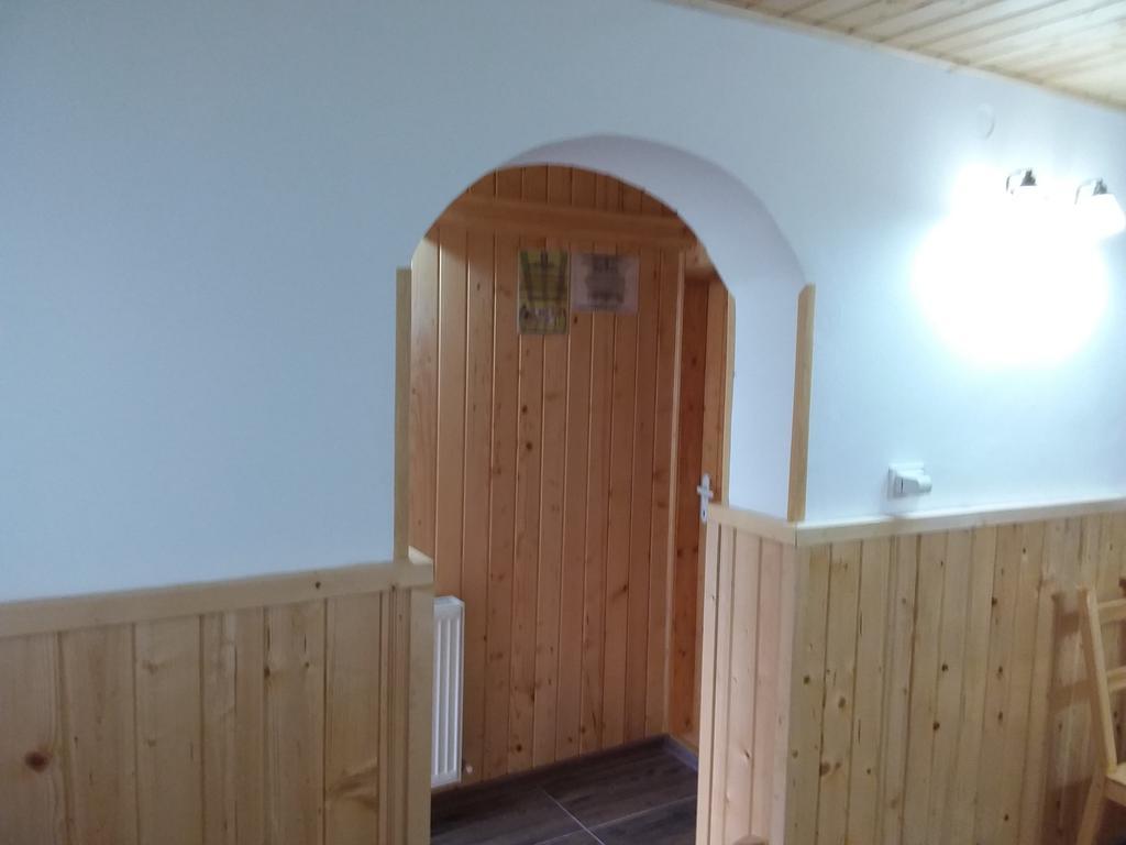 Pensiunea Montan Buşteni Exterior foto